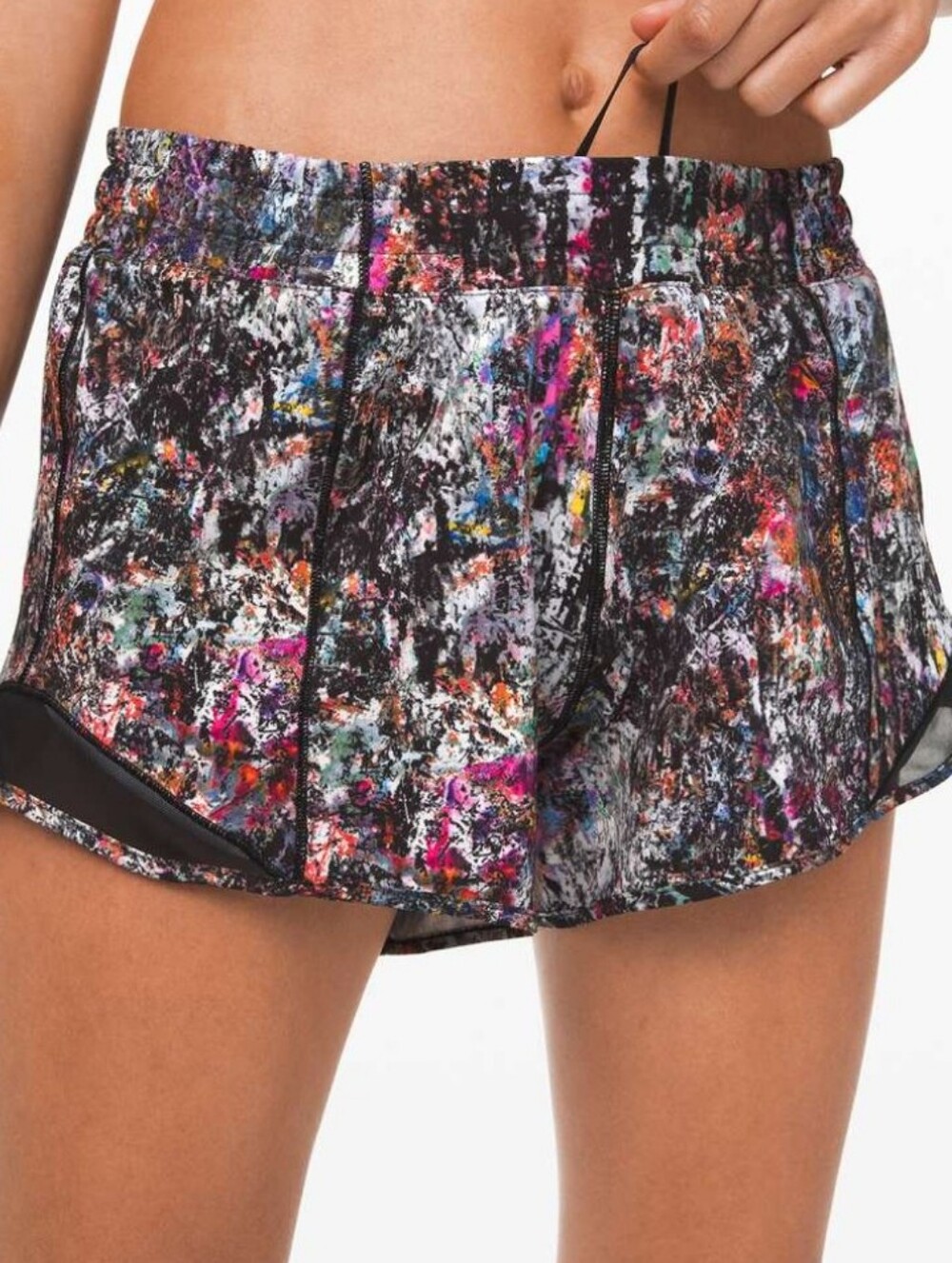 Lululemon hotty hot short II 4" size 4 regular